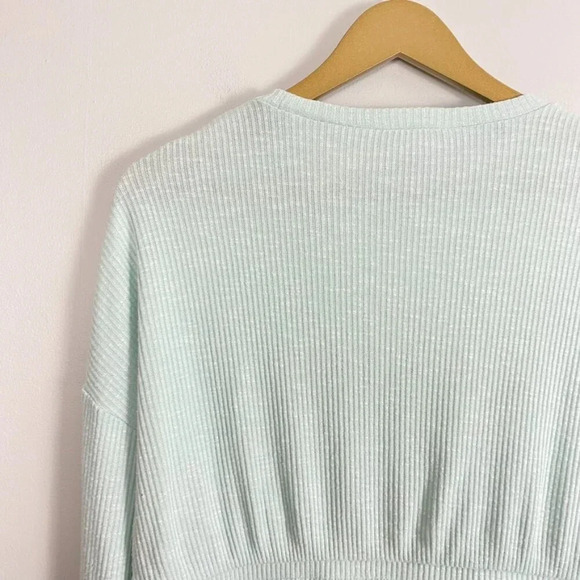 Gymshark Green Ribbed Cropped Long Sleeve Top - Picture 9 of 10